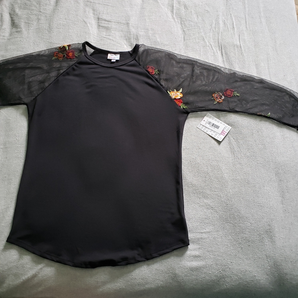 3/4 sleeve lace embroidered shirt